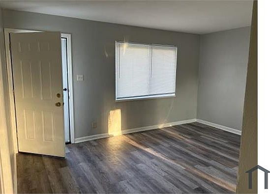 3rd image of 33 Rita St