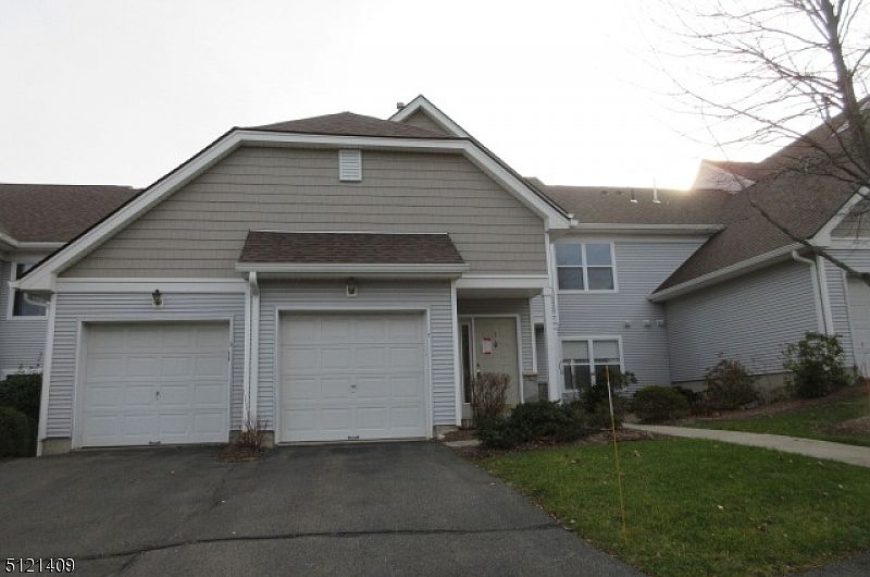 1st image of 7 Eagles Nest Ln