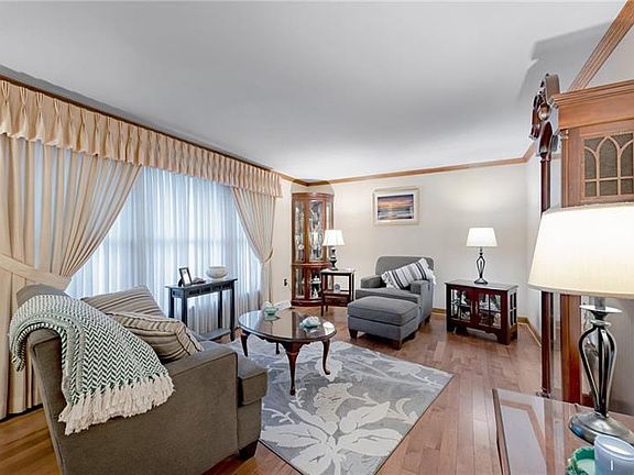 4th image of 3935 Murry Highlands Cir