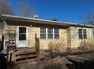 705 Bell Ave, Des Moines, IA 50315