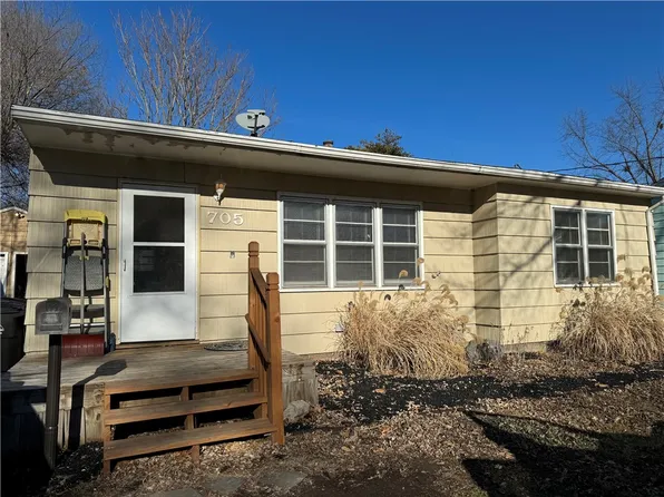 705 Bell Ave, Des Moines, IA 50315