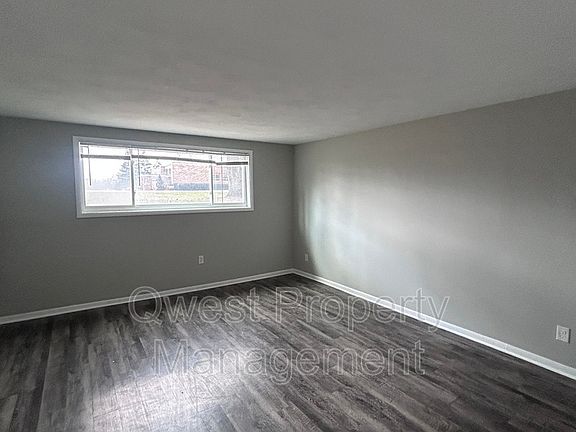 3rd image of 405 E Woodlawn Ave APT 6