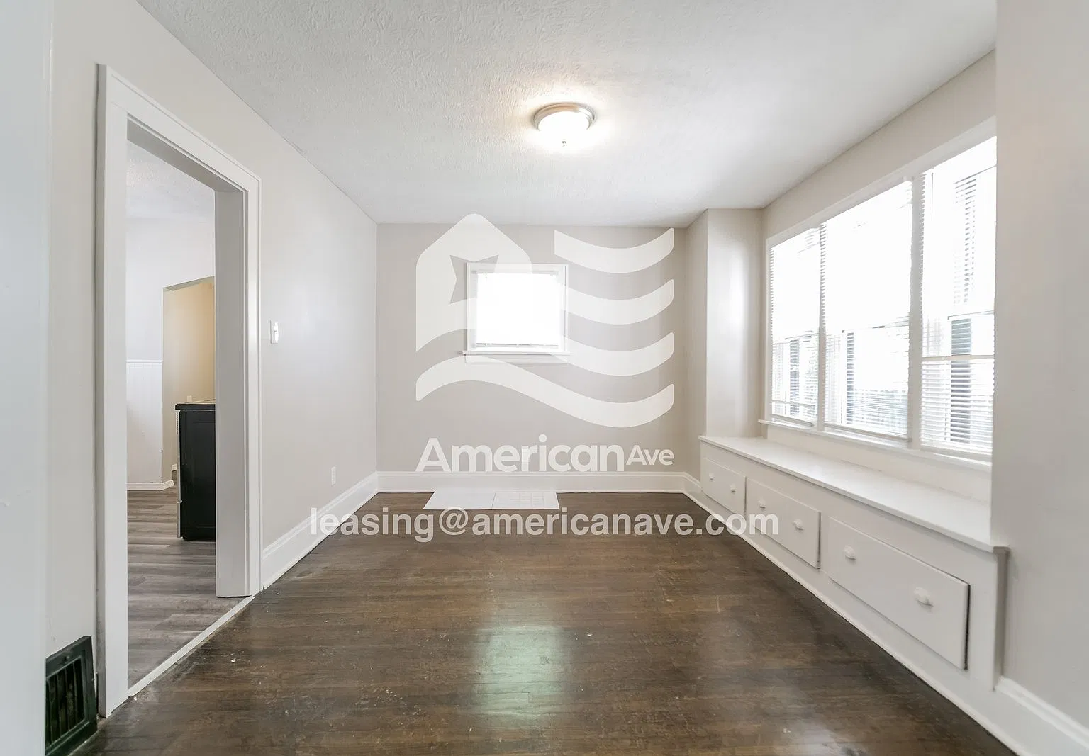 3 bed, 1.0 bath, 1344 sqft, $1,397 — Photo 2