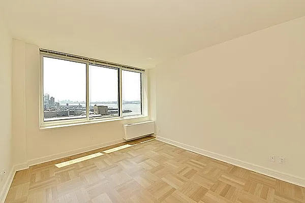 Rented by Living New York | media 13