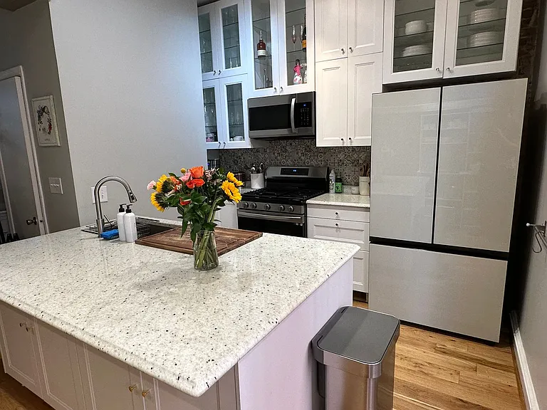 645 Q St NW — Photo 6