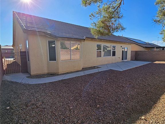 4th image of 9234 Kingston Rd