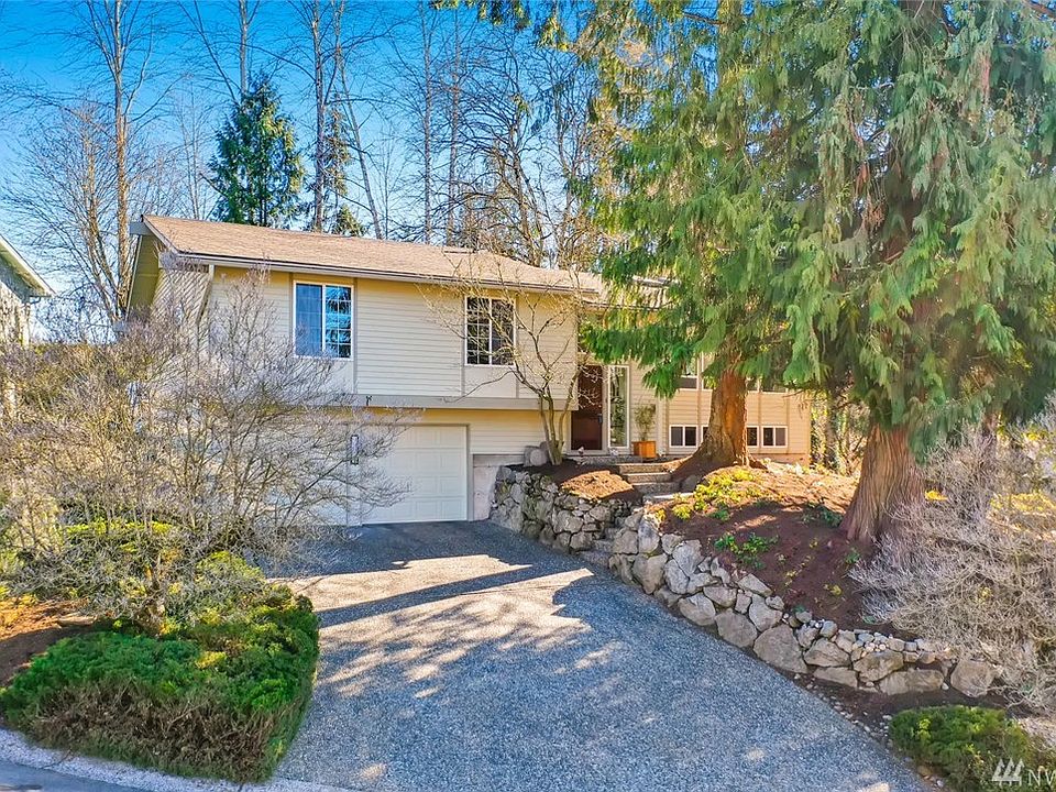1st image of 11705 NE 67th Pl
