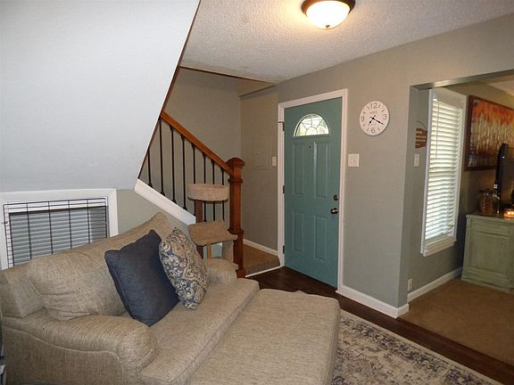 4th image of 8213 S County Road 300 W