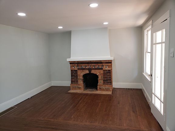 3rd image of 388 Winchester St