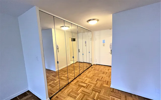 Rented by Manhattan Realty Group | media 13