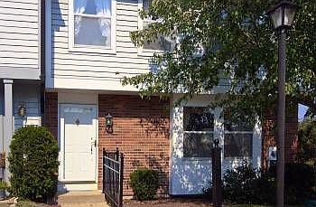 1st image of 2086 Stratford Ct