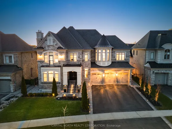 28 James Stokes Ct, King, ON L7B 0M7