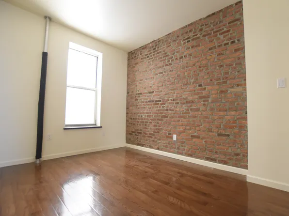 132 Ludlow Street image 2 of 7