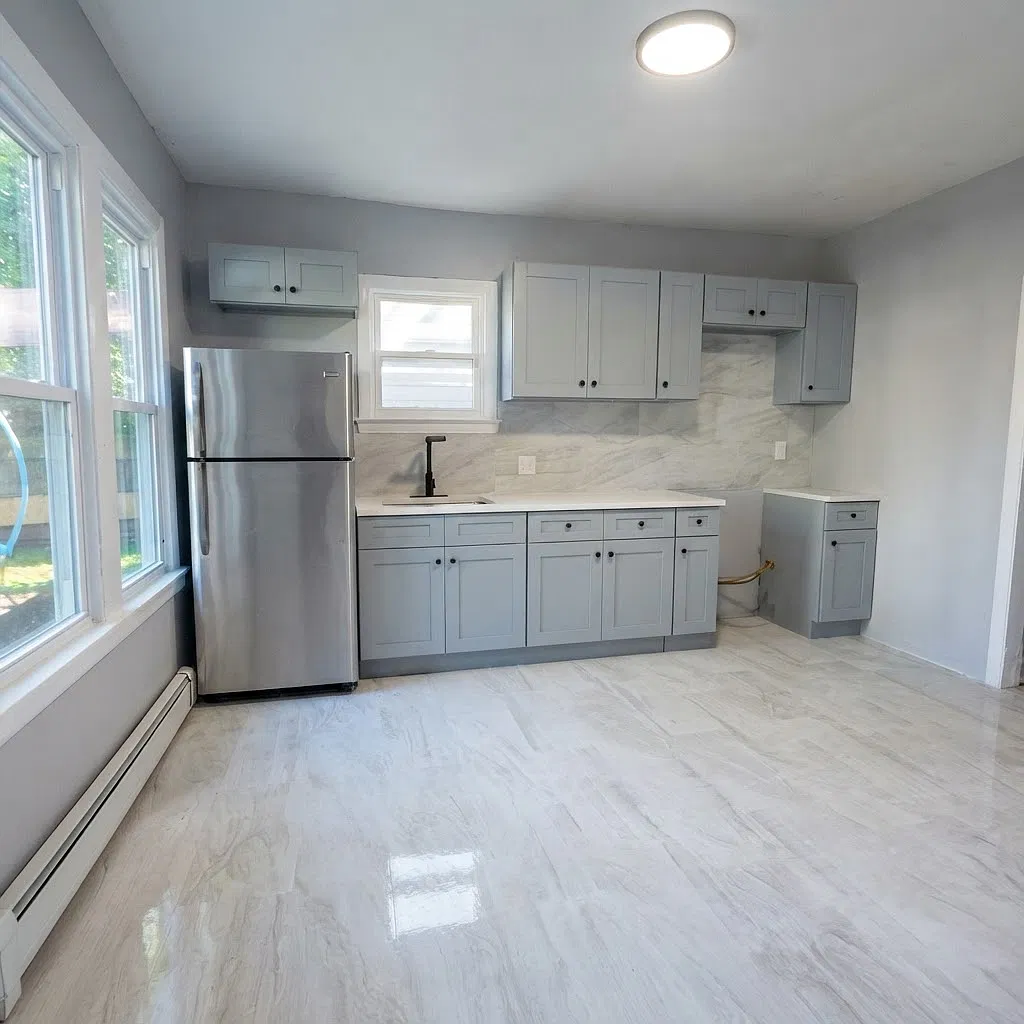 6 bed, 1200 sqft, $3,495 — Photo 3