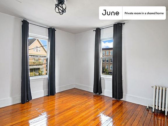 3rd image of 4 Haskell St #C