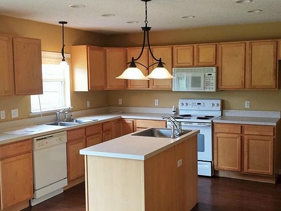 2nd image of 10072 Creek Bluff Dr