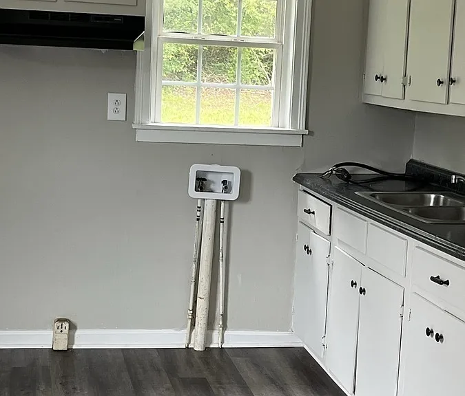 3504 Tyler St — Photo 4