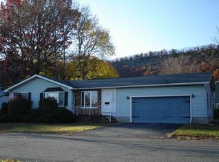 803 Avenue K, Matamoras, PA 18336
