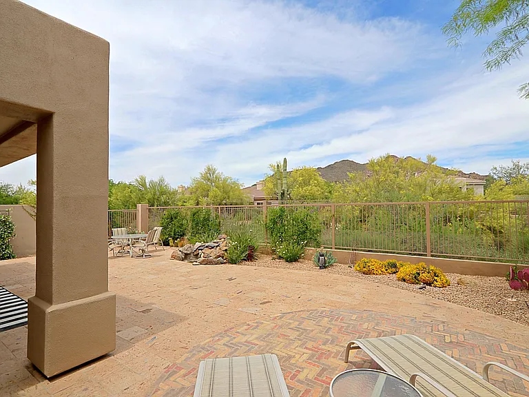 6960 E Whispering Mesquite Trl — Photo 33