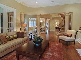 1305 Mount Curve Ave, Minneapolis, MN 55403