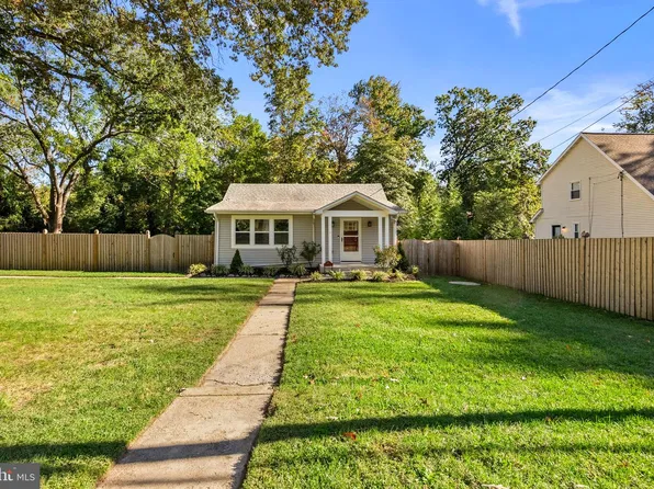 8055 Belhaven Ave, Pasadena, MD 21122