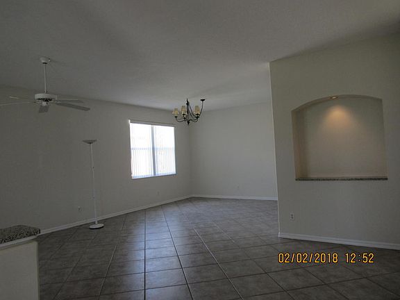 4th image of 520 NW Cortina Ln