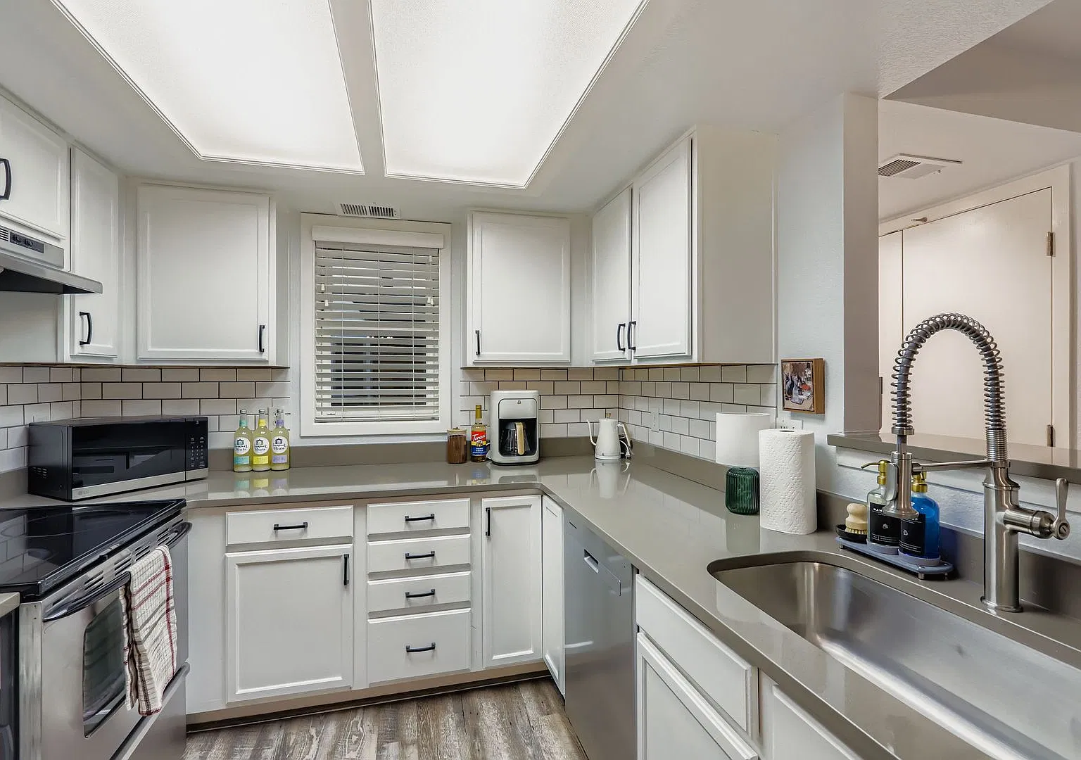 Modern 1BR | Prime Boulder + Gold Run Perks — Photo 2