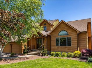 22 Cricket Ln, Rocky Hill, CT 06067