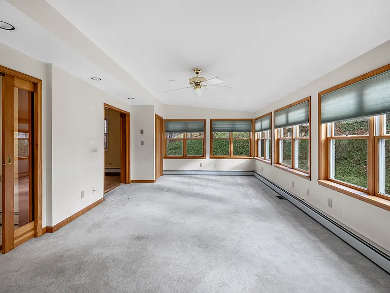 167 Wood Dale Dr — Photo 12