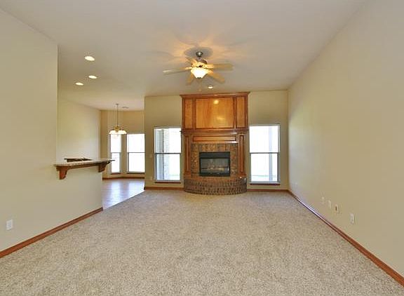 2nd image of 1113 Jacob Dr