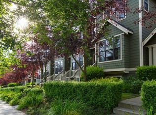 1887 NE Kenyon Ct, Issaquah, WA 98029