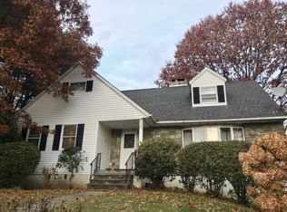 19 Kim Ln, Poughkeepsie, NY 12601