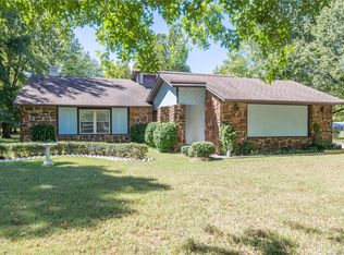 15038 E Winding Creek Dr, Collinsville, OK 74021