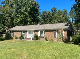 3504 Windsor Dr, Trent Woods, NC 28562