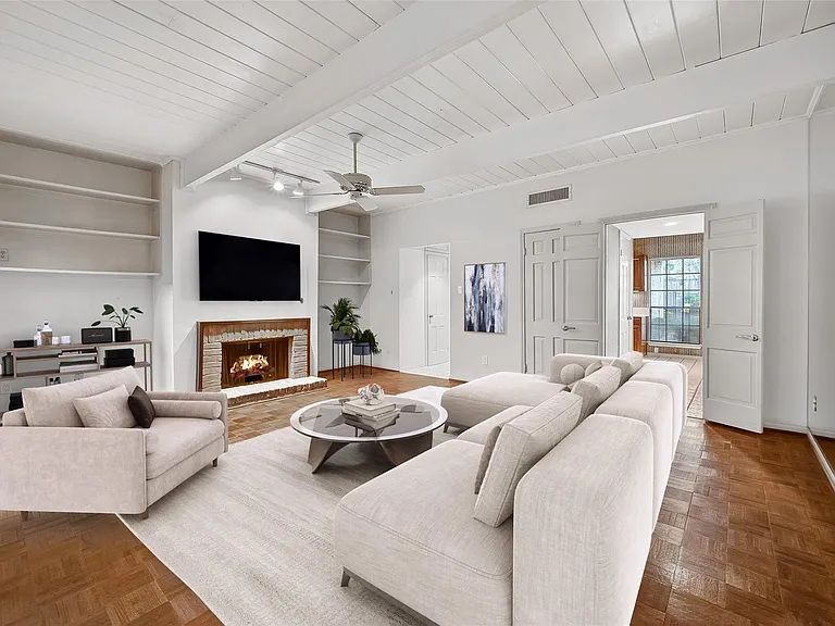 5338 Brownway St #B19 — Photo 25