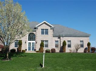 435 Pine Valley Dr, Bridgeville, PA