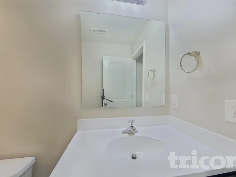 206 Churchill Dr — Photo 14