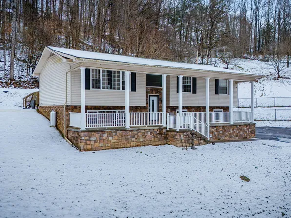 135 Riders Dr, Gate City, VA 24251