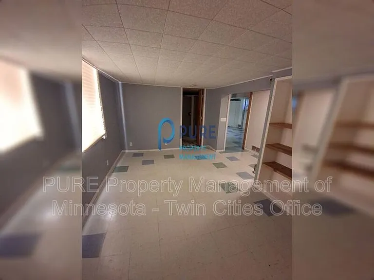 1236 James Ave — Photo 17