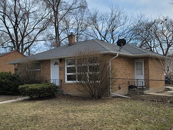 3rd image of 1519 Argonne Dr