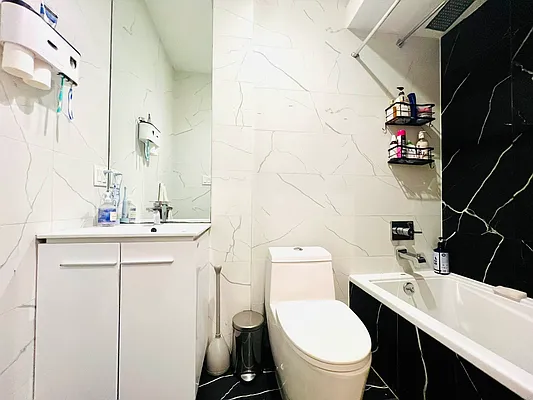 Rented by EXR | media 28