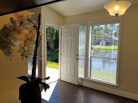 5th image of 635 Saint Johns Ct #635