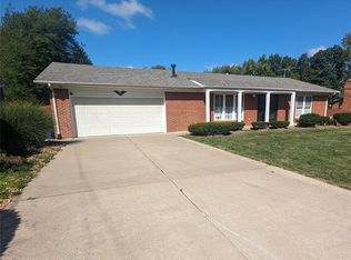 3741 Three Oaks Ln, Bridgeton, MO 63044