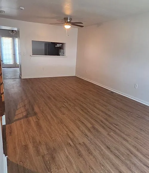 9654 Hastings Dr — Photo 2
