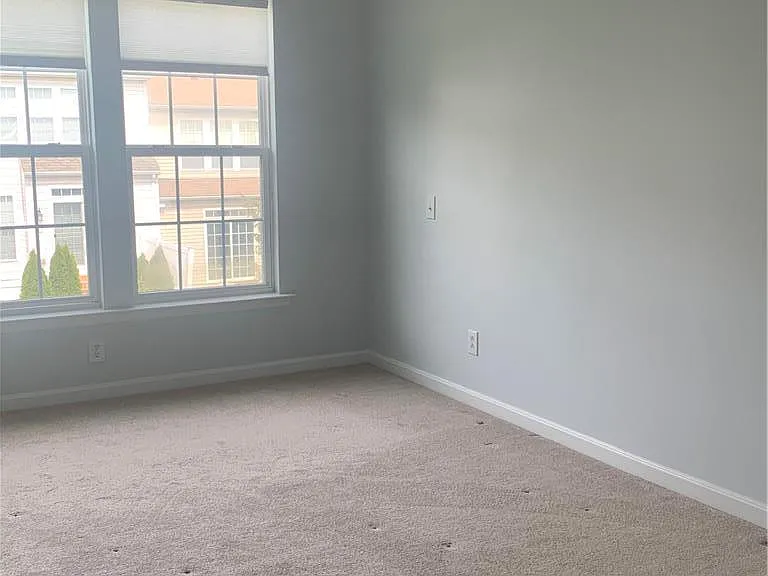 1859 Hemming Way S — Photo 20