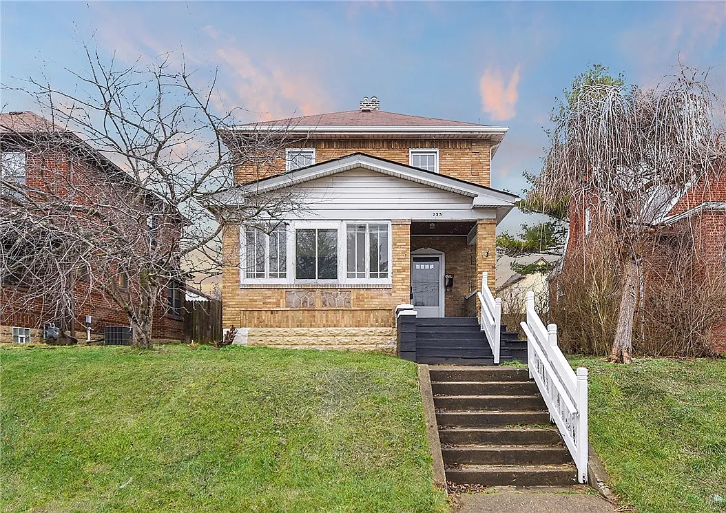 735 Saint Clair Ave photo 1