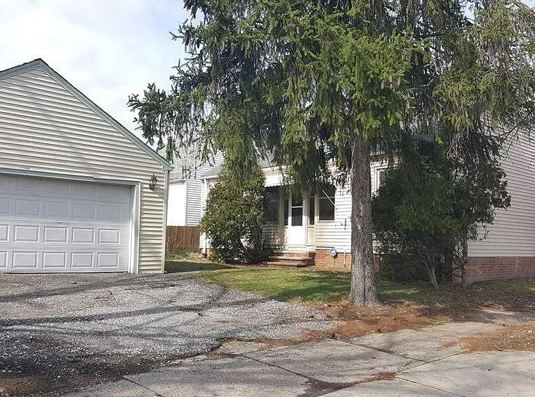 20714 Kings Hwy — Photo 2