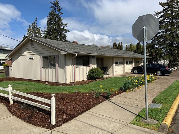 2nd image of 2555 NW Lincoln Ave #2565