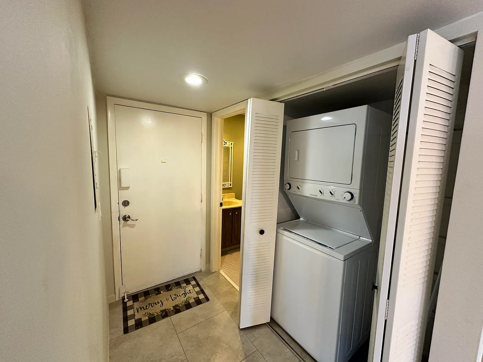 1 bed, 1.5 bath, 795 sqft, $1,400 — Photo 4