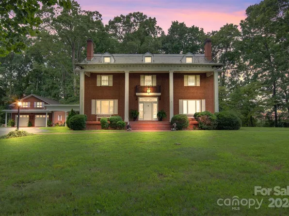 1014 2nd Ave NW, Conover, NC 28613